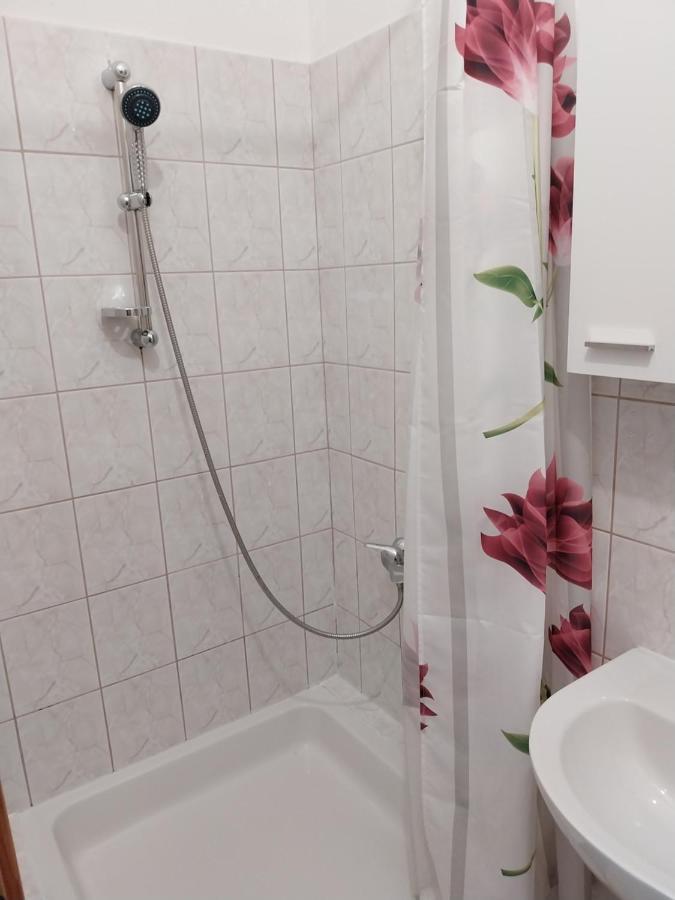 Sobe Kraft 1 Appartement Živogošće Buitenkant foto